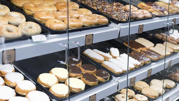 lactose donuts in shop